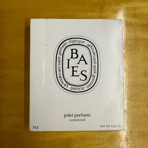 Diptique Scented Oval in Berries (Baies)